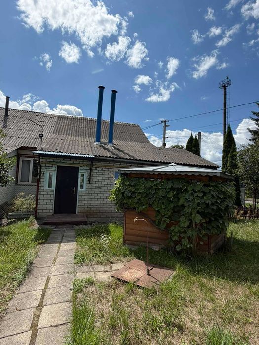 Продається 3кім в центрі з власним двором