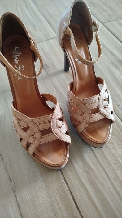 Buty na obcasie 37 skóra naturalna