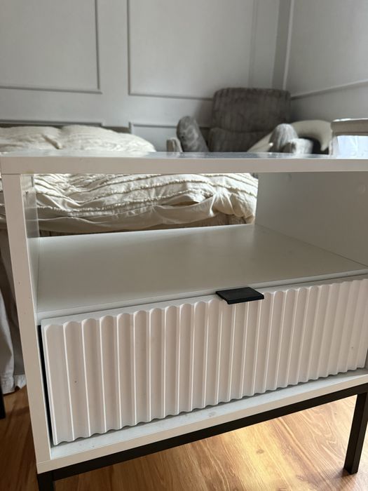 Szafki nocne ryflowane