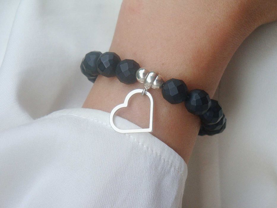 Bransoletka damska,czarna z Onyksu matowego fasetowanego +serce