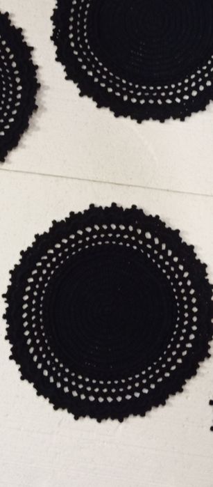 В'язана сервувальна серветка гачком