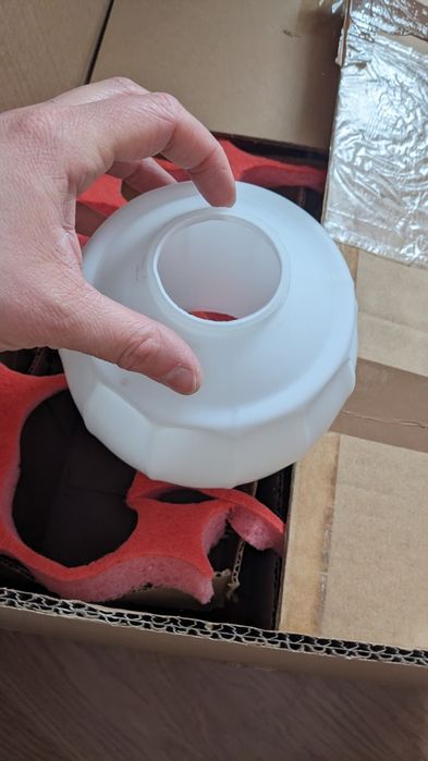 Ubrania wieszaki klosz na żyrandol