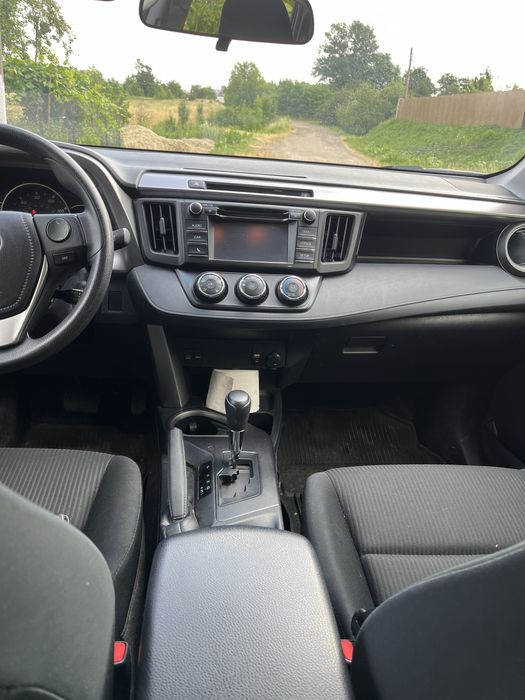 Toyota raf 4 2,4benzyn 2016