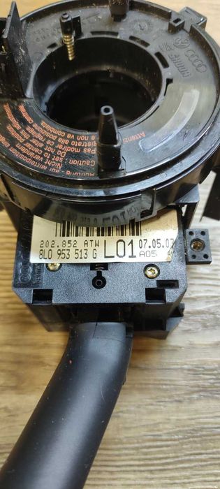 Переключатель поворотов и дворников Skoda Fabia 1999-2008 года