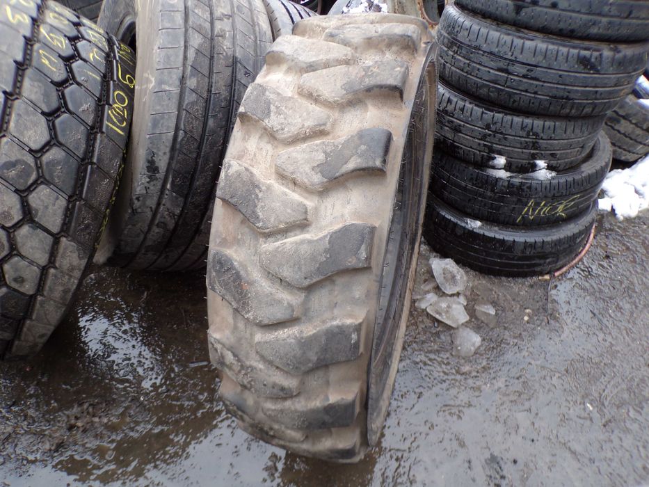 Opona 290/90-20 LIEBHERR EXCAVATOR EM-22 (650 netto)