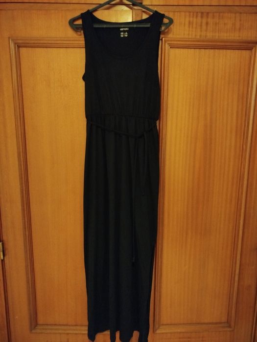 Vestido preto comprido Esmara