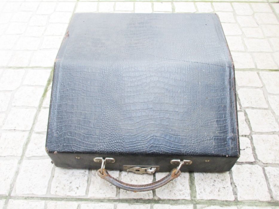 1931 - Maquina de escrever antiga - Funciona bem!