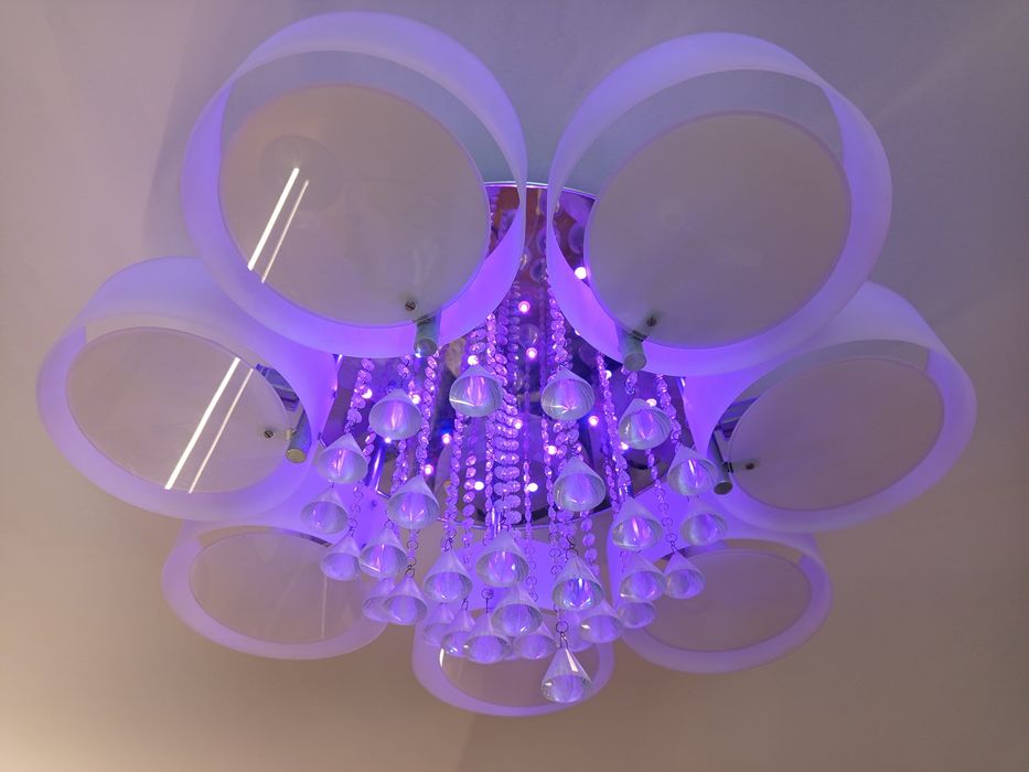 Lampa wisząca LED z kryształkami