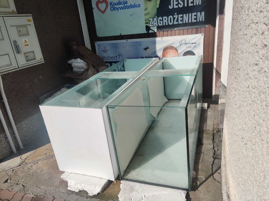 Akwarium sprzedam 1000l 2sztuki