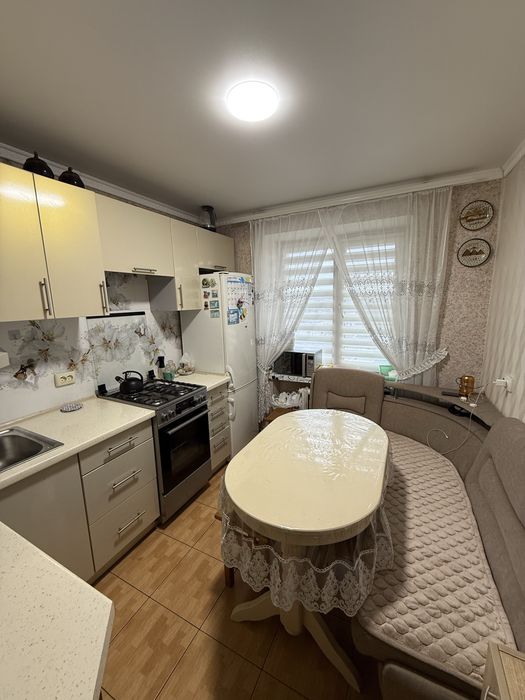 Оренда 1 кім.кв. ремонт, меблі, техніка. Центр міста
