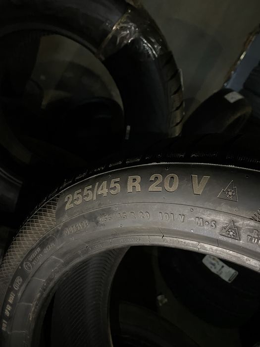 Зимові шини Continental WinterContact TS850P SUV 255/45 R20 101V AO