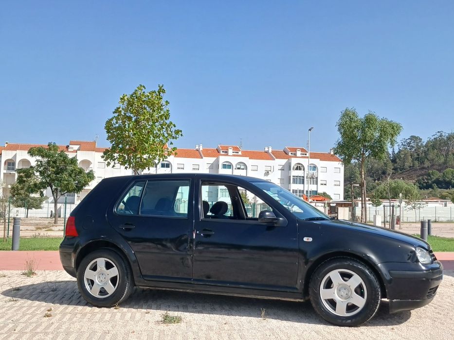 Oportunidade VW Golf 1.4 gasolina em excelente estado