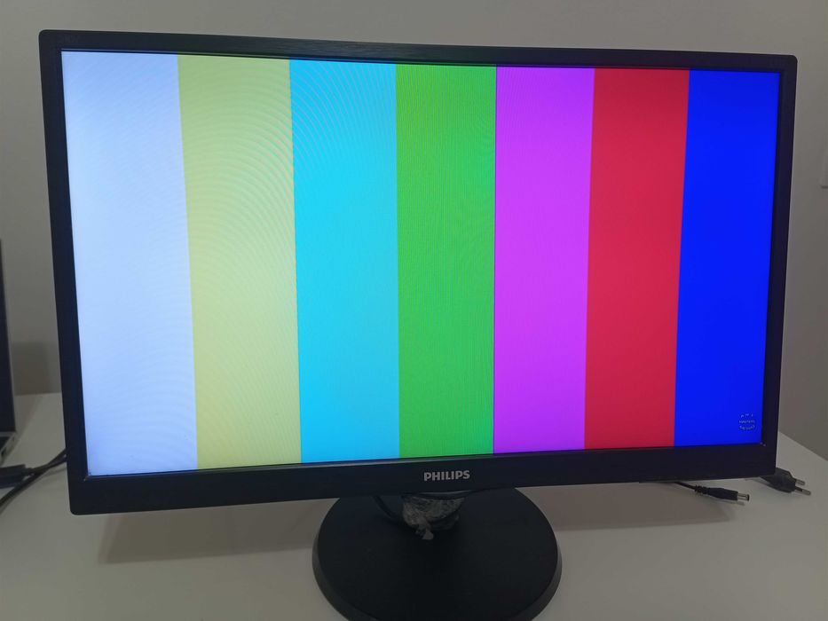 Монитор Philips 240V5QDAB/01 - 23.8 дюймов