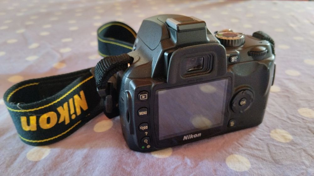 Nikon D60 Máquina Fotográfica DSLR