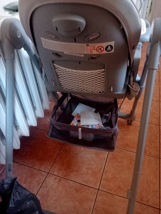 Стільчик для годування