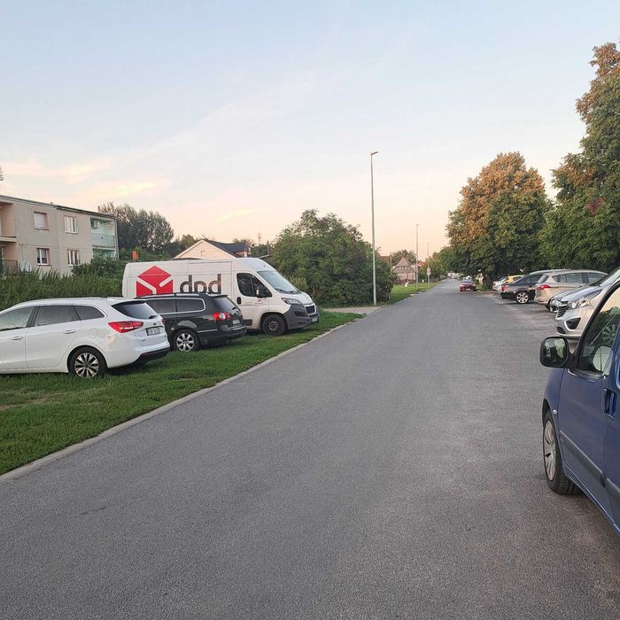 w pełni uzbrojona działka budowlana 17,71 ara