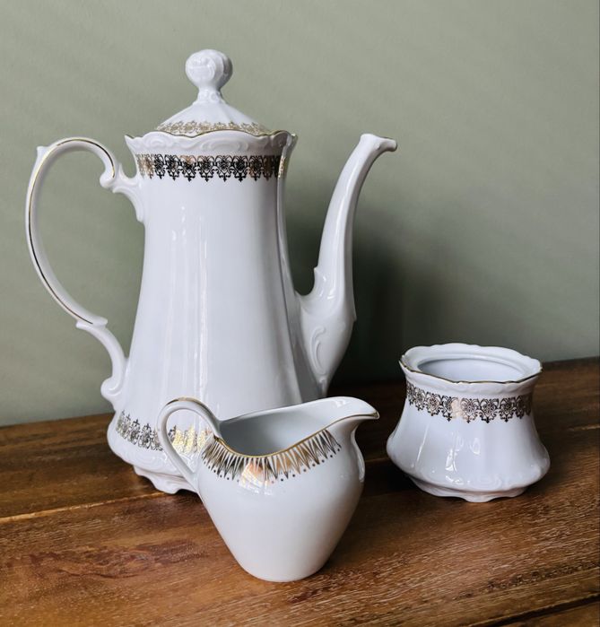 Porcelanowy dzbanek do kawy