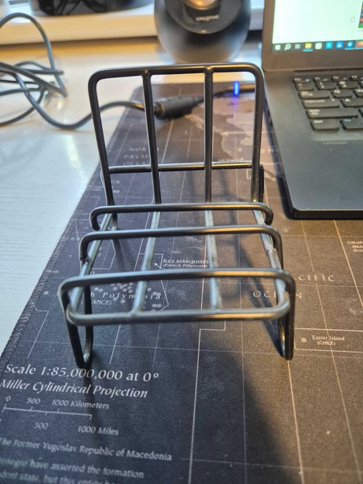 Metalowy stojak / podstawka na telefon – czarny