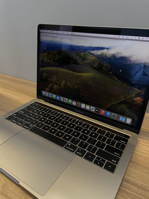 Macbook Pro 2018 рік