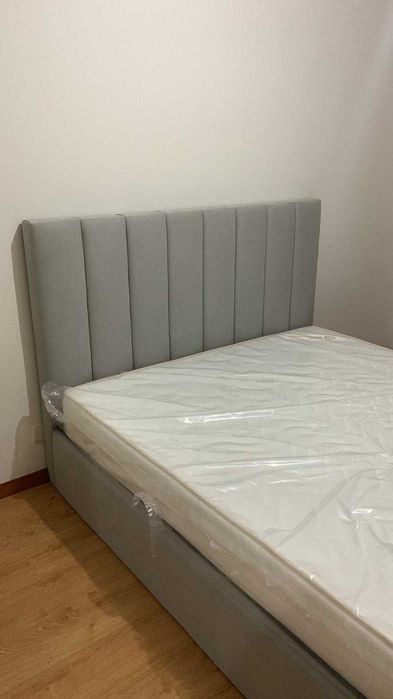 Cama de casal 160x200cm cinza