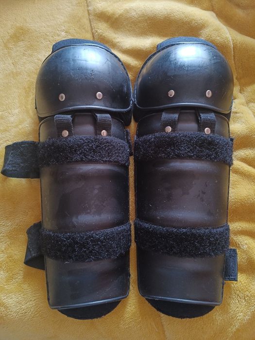 Vendo joelheiras /caneleiras