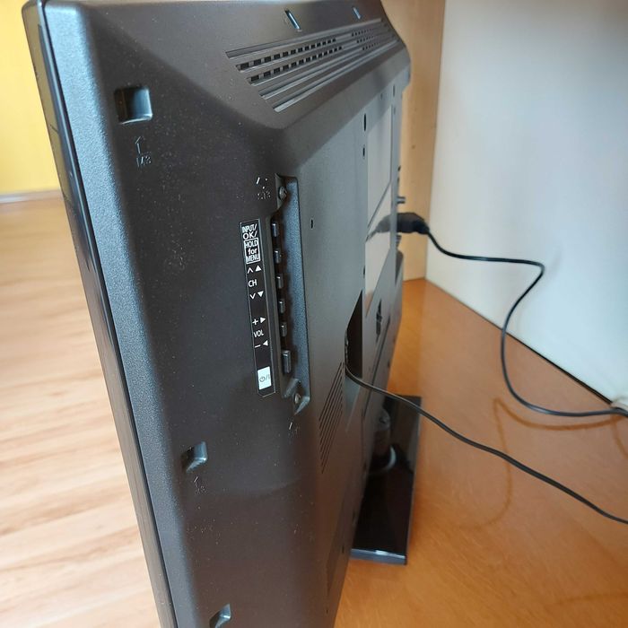 Telewizor Panasonic TX-L32B6E – 32 cale – sprawny