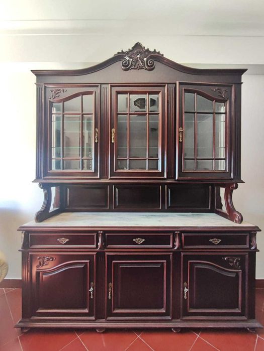 Móveis variados rústicos em Mogno em óptimo estado