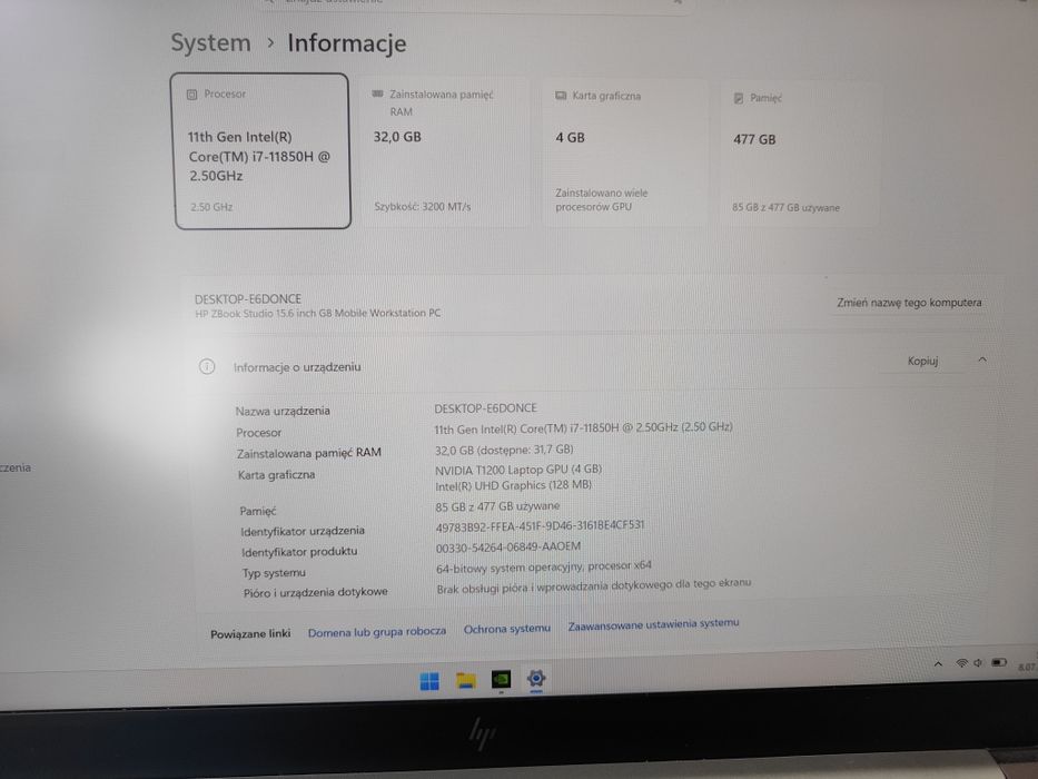 Laptop HP Zbook Studio G8