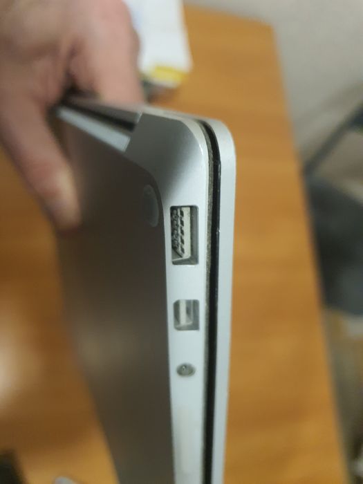 Microsoft surface laptop 2 (на запчастини)