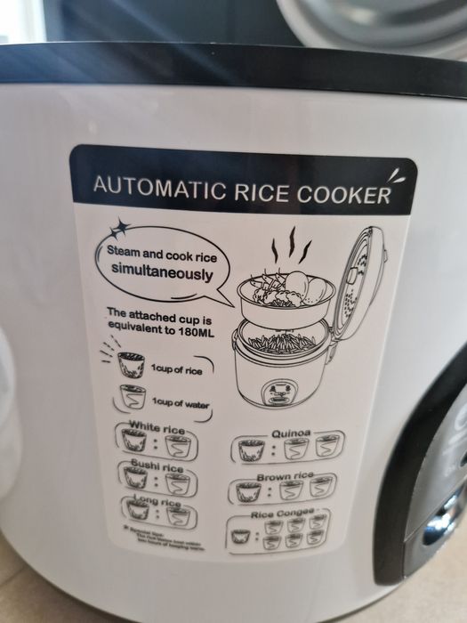 Panela elétrica de arroz 1,8L