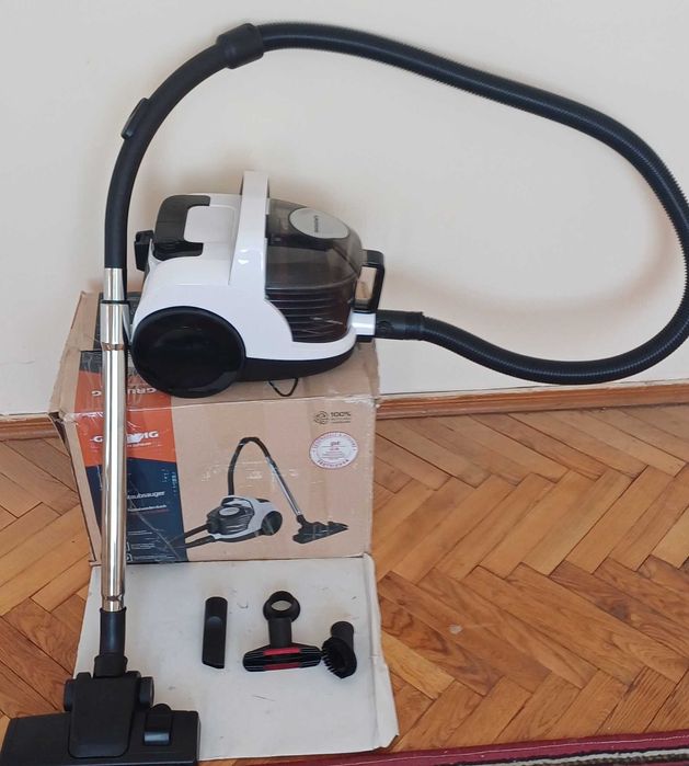 Пилосос GRUNDIG VCC 3170L з Німеччини