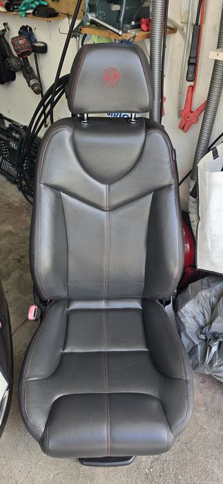 Bancos Alfa Romeo Gt em pele