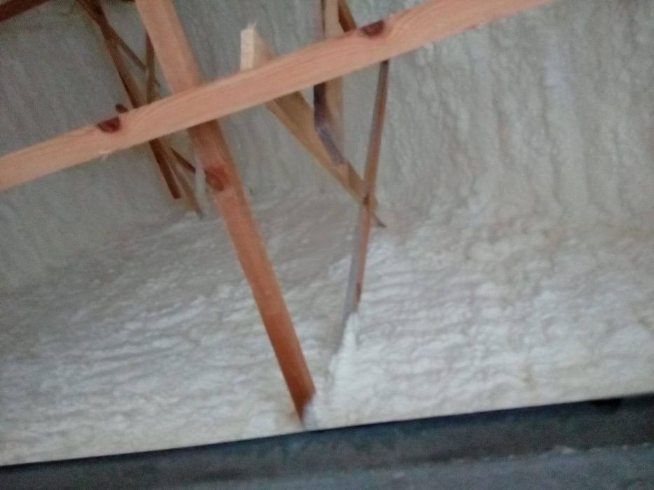 Piana PUR, Pianka, Celuloza, ocieplanie pianą, wdmuchiwanie celulozy