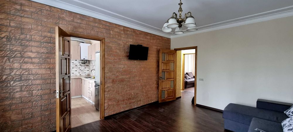 Квартира подобово,  погодинно недалеко центру