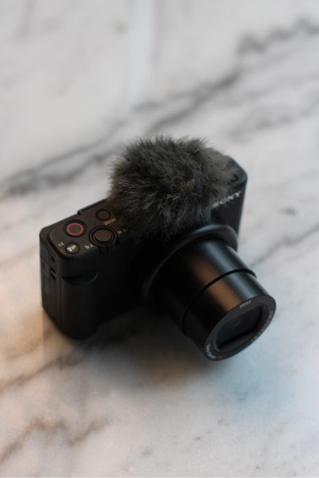Sony ZV-1A – jak nowy, użyty raz, komplet pudełkowy + futerko