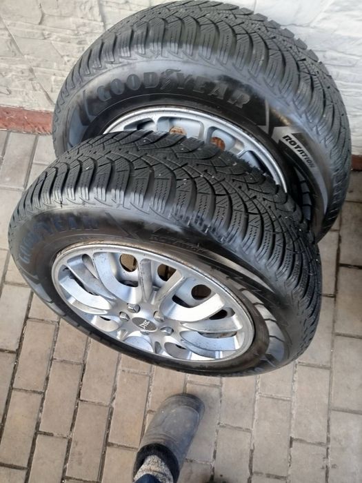 Шини зимові з дисками 195/65R15
