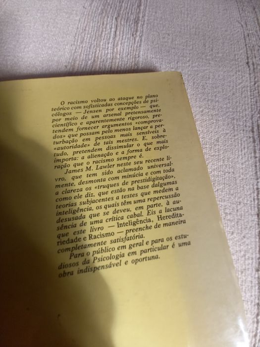 Três livros sobre emigração e racismo