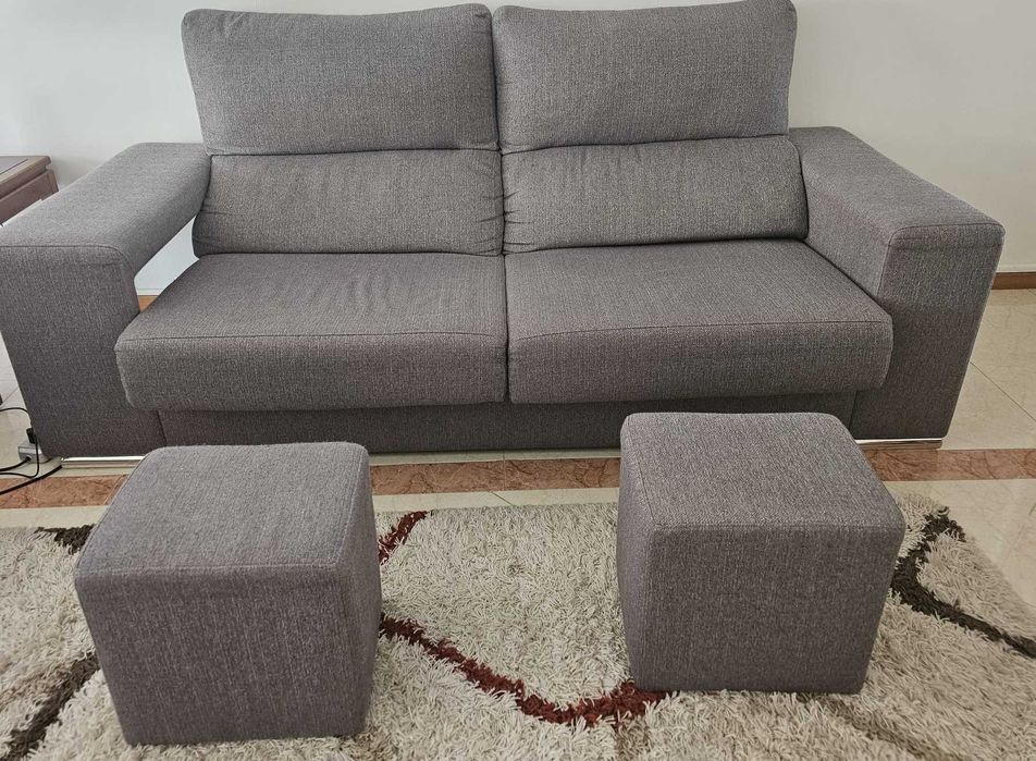 Sofá cinza com 2 poufs - 2,15x0,85 - Pouco Usado