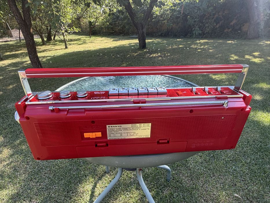Продам магнитолу Sanyo M-7770K