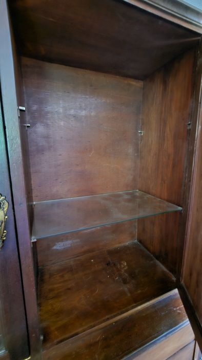 Armário de Madeira antigo