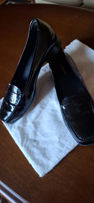 Туфлі- лофери Prada made in Italy р.39