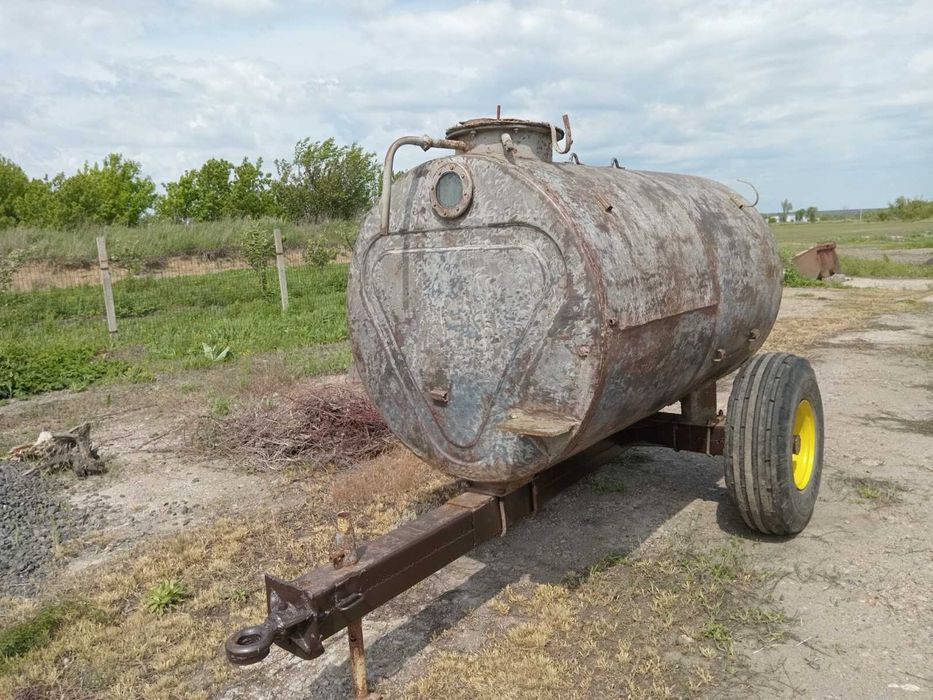 Продам бочку 3 куба