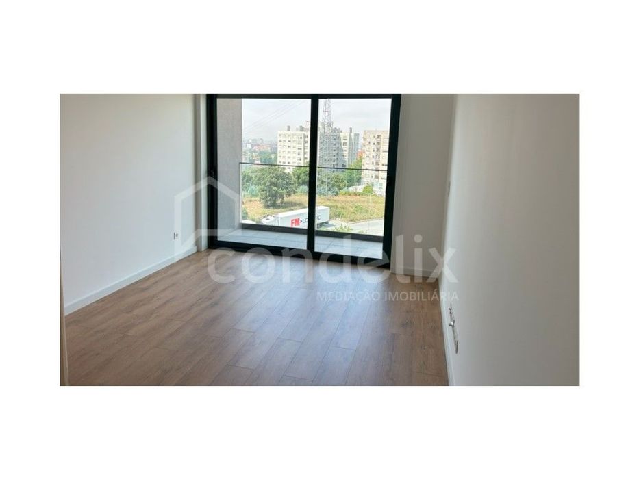 Apartamento T1 ao H. São João, Pedrouços