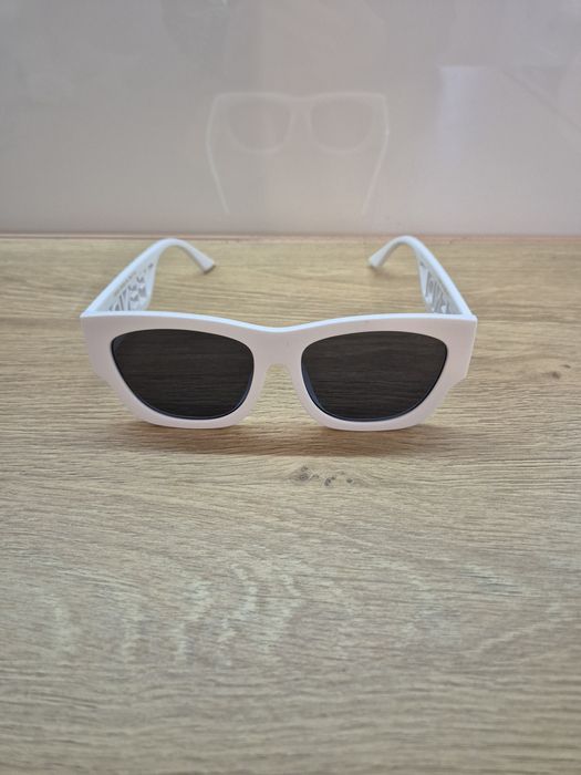 Okulary przeciwsłoneczne Fendi białe