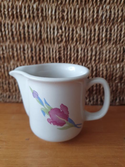 Mlecznik Karolina z różowym irysem