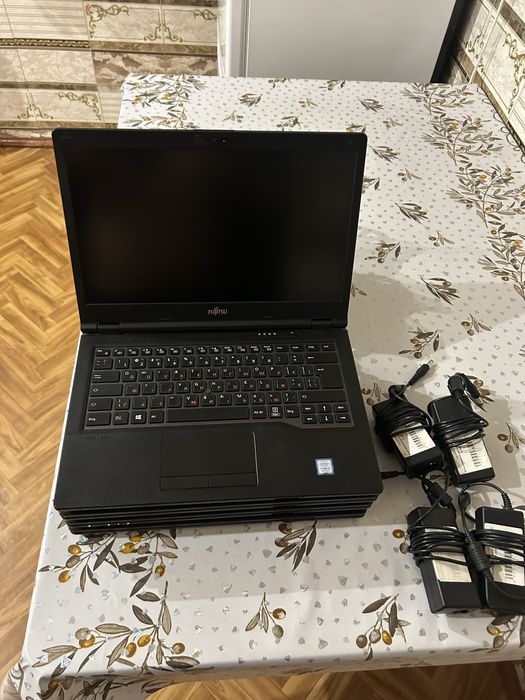 Ноутбук Fujitsu Lifebook E548