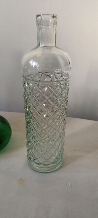 Garrafas e frascos antigos