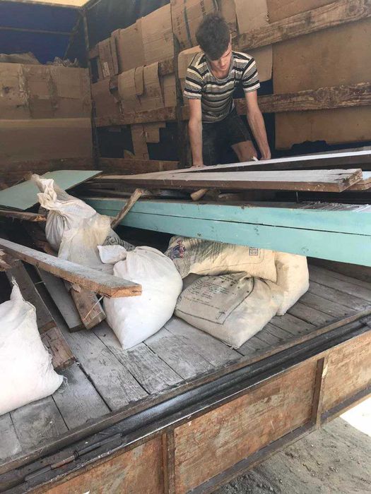 Вывоз старой мебели ненужных вещей хлама строительного мусора грузчики