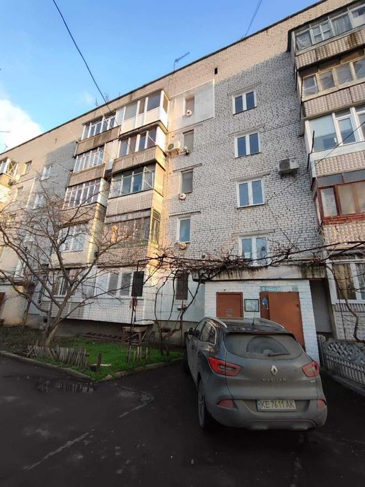 Продается 2-х комнатная квартира 4/5 ул. Яворницкого, 24