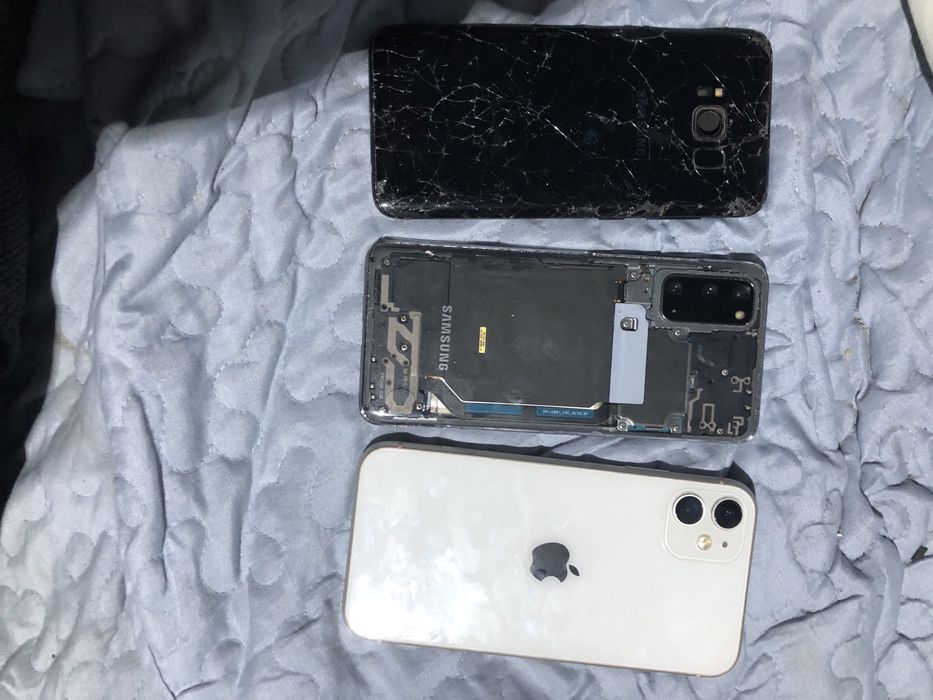 лот телефонов samsung,iphone